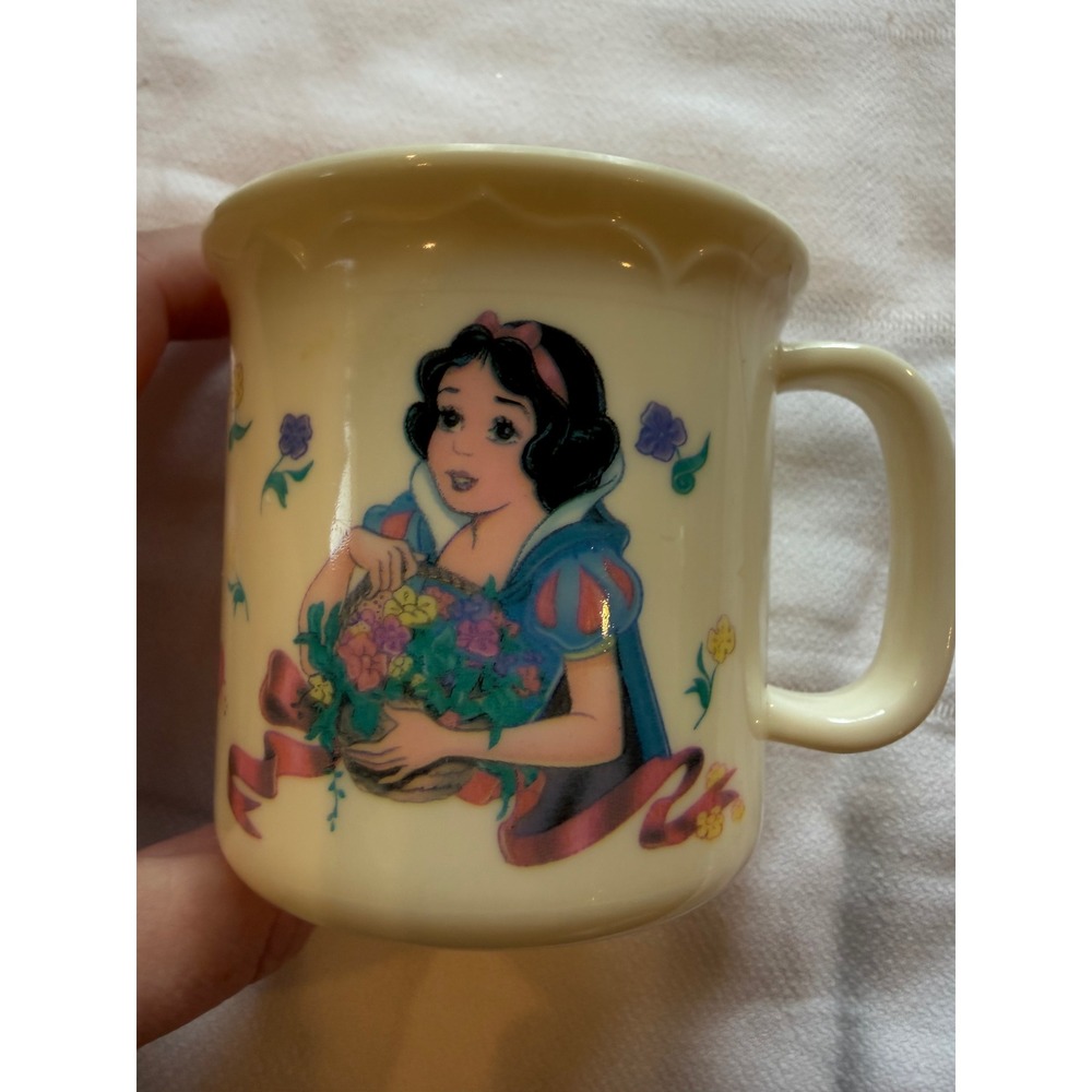 Vintage Disney Snow White and the Seven Dwarfs Mug Children's Coffee Cup mug